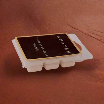 شمع الجلد المذاب باللون الزعفراني